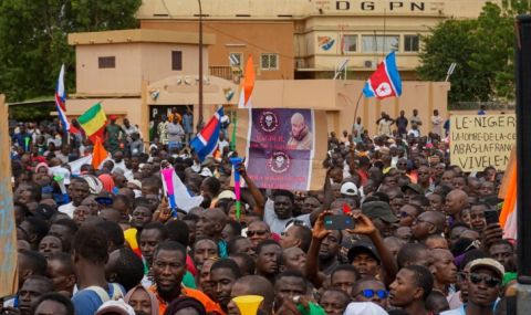 Хунтата в Нигер пъди френския посланик - 1
