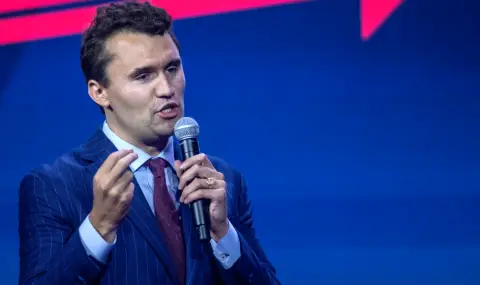 Кой беше Чарли Кърк, съюзникът на Тръмп, застрелян в Юта? - 1