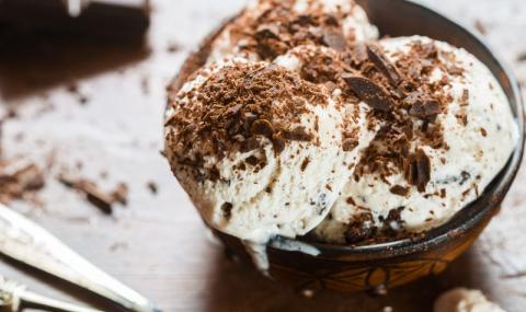 Рецепта на деня: Домашен сладолед Страчатела - 1