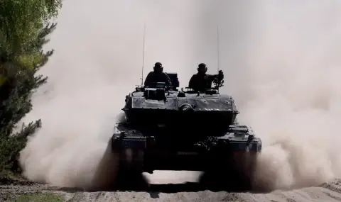 Bloomberg: Germany prepares for possible war  - 1
