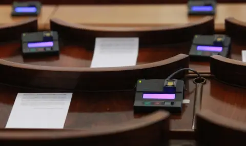 Депутатите обсъждат нов закон за ВиК на фона на водна криза в страната - 1