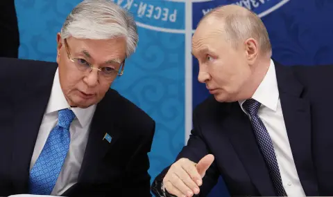 Президентът на Казахстан направи безпрецедентен коментар в присъствието на Путин: експерт смята, че това е послание от Китай за спиране на войната