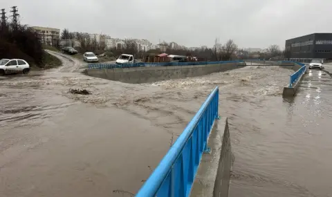 Обстановката в страната се нормализира след снега и пороите