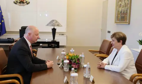 Желязков: С приемането на еврото предстои нова страница пред българската икономика - 1