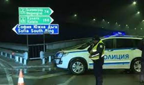 Кошмар на АМ "Струма": 46 човека изгоряха в автобус край Боснек! - 1