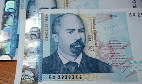 ИПИ: Средната заплата в България надхвърли 1000 лева - 1