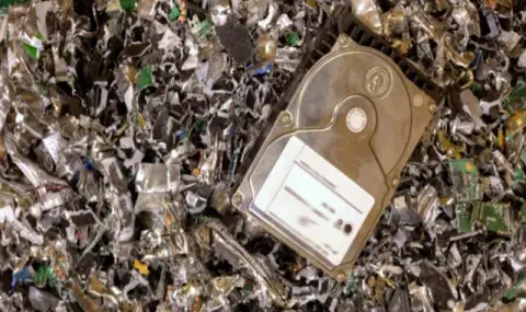 Историята на един обикновен IT специалист и милиардите, скрити в боклука - 1