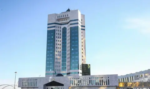 Казахстан съкращава непродуктивните разходи с 680 млн. USD - 1