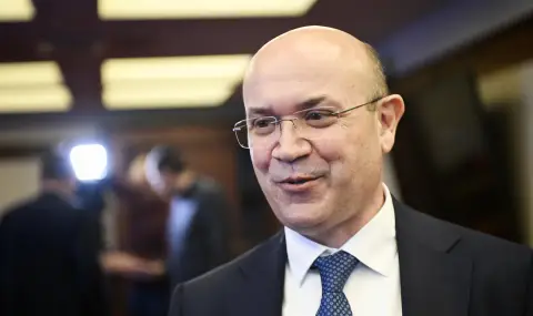 Маню Моравенов: Еврозоната донесе 15% ръст на българския индекс SOFIX, оборотът на Българската фондова борса се утрои - 1