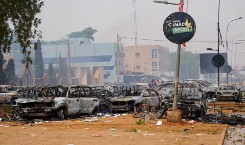 Франция ще отговори на атаки срещу френски граждани в Нигер - 1