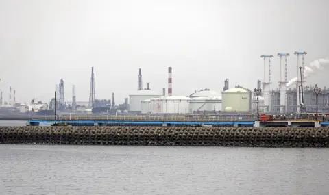 Япония успя да си осигури доставките на нафта до края на 2026 година - 1