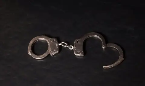 Two Russians arrested at Sofia airport at US request  - 1