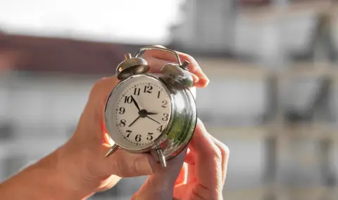 „Смяната на времето два пъти годишно няма смисъл“: Испания възобнови дългогодишните дебати в ЕС - 1