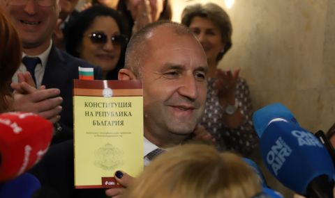 Руското посолство покани Румен Радев в Крим - 1