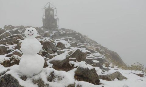 За трети път това лято: Сняг заваля на Мусала - 1