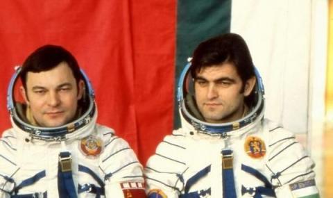 На 7 юни 1988 г. Имаме втори космонавт - 1