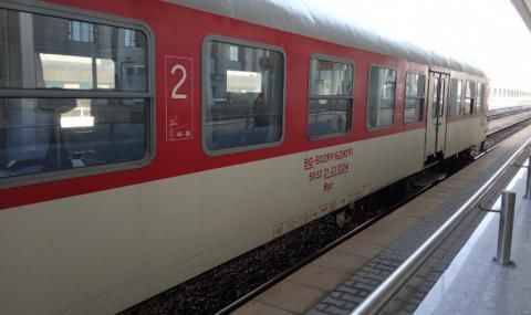 Пожарникар е предотвратил огромна трагедия в горящия влак София-Варна - 1