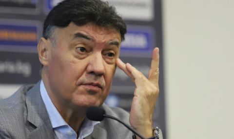 Фенове засипаха Боби Михайлов с подигравки - 1