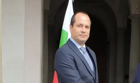 Калин Каменов сбъдна мечта на "Анфийлд" – кметът на Враца сред феновете на Ливърпул - 1