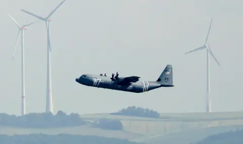 US to buy shares of defense companies  - 1