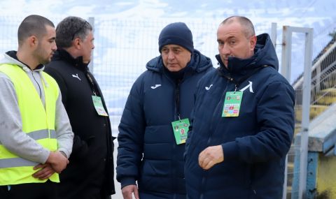 Мъри Стоилов няма да привлича български футболисти през зимната пауза, защото стрували пари - 1