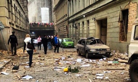 Взрив разруши сграда в Прага, над 40 са ранени - 1