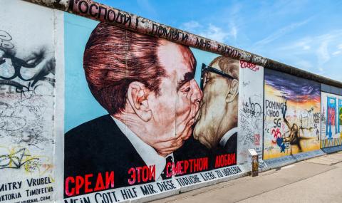 18% от руснаците искат пак Берлинска стена - 1