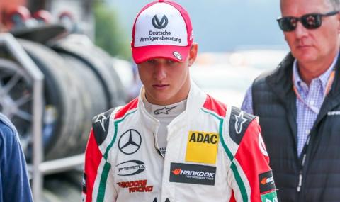 Шумахер изправен пред проблем със супер лиценза за Ф1 - 1
