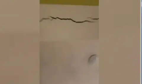 Сигнал за пукнатини в столично училище - 1