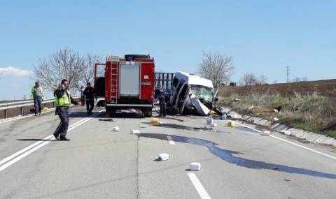 Тежка катастрофа взе жертва на пътя Русе-Варна - 1