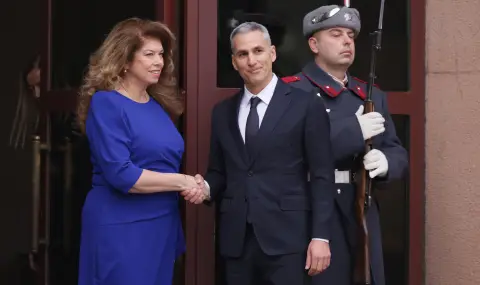 Започна срещата на Илияна Йотова с Андрей Гюров  - 1