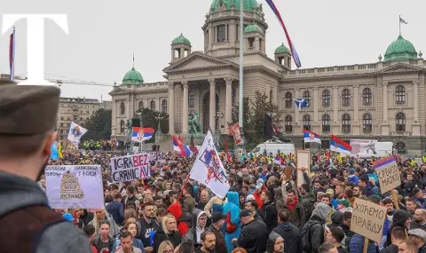 56 injured and 22 arrested after last night's demonstration in Belgrade, Vucic pleased that no one was seriously injured - 1