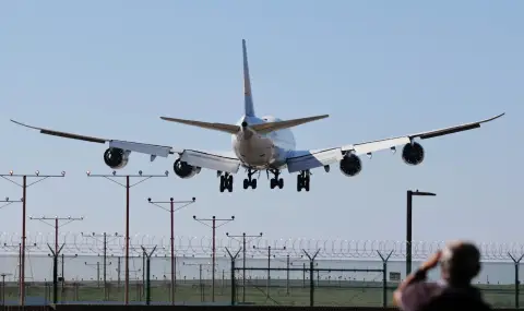 Хаосът на летищата в САЩ се задълбочава - 1