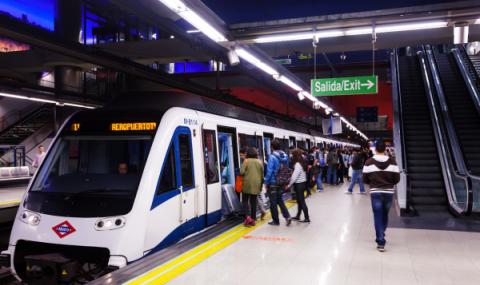 Лаптоп избухна в метрото в Мадрид - 1