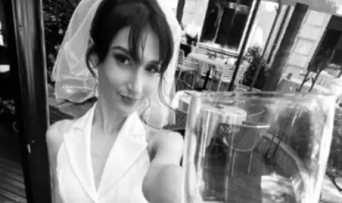 Христо Стоичков пя на сватбата на Калина, дъщерята на Тодор Батков | ФАКТИ.БГ Христо Стоичков пя на сватбата на Калина, дъщерята на Тодор Батков