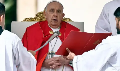 Папа Франциск окачестви терористичната атака като "нехуманно действие, което обижда Господ" - 1