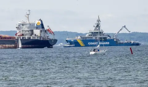 Шведските митнически служби се качиха на борда на руски товарен кораб за проверка на товара му - 1