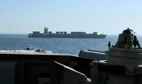 Москва: Глупаво е да се твърди, че Русия печели от блокадата на Ормузкия проток