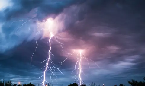 Защо не трябва да се къпем по време на гръмотевична буря - 1