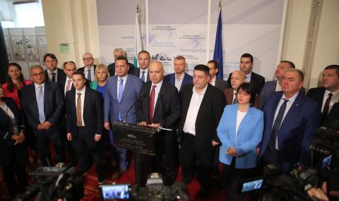 Свиленски: Днес ги няма в залата, не искат да има председател, искат безвремие, хаос, да няма подредена държава - 1