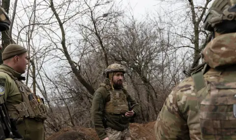 Двама руски журналисти са били ранени в окупираната част от Донецка област в Източна Украйна - 1