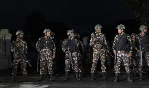 Масови протести в Непал, убитите са десетки - 1