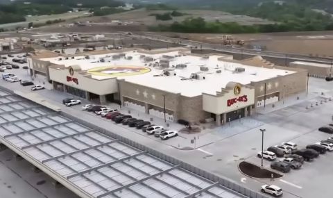 Откриха най-голямата бензиностанция в света - 1