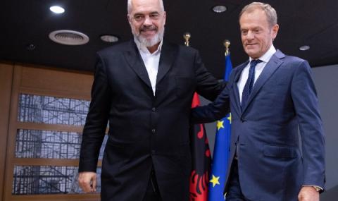 Албанското правителство е стабилно - 1