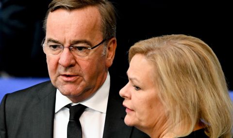 Най-силната европейска икономика повишава тройно бюджета си за покупка на боеприпаси - 1