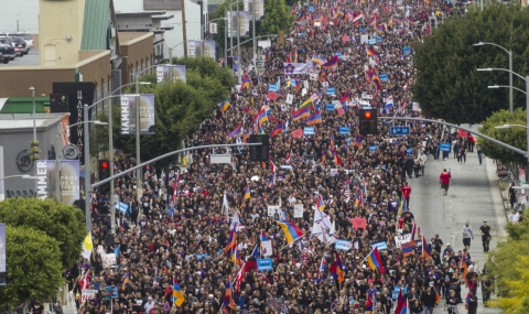 100 000 в Лос Анджелис отбелязаха арменския геноцид - 1