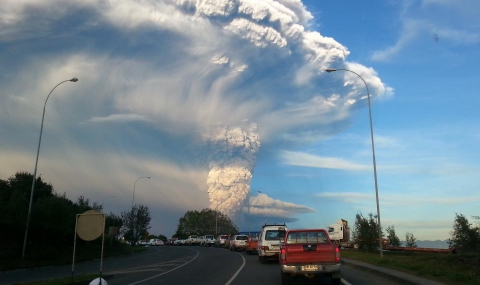 Чилийски вулкан обърка въздушния трафик - 1