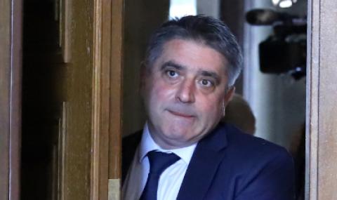 Данаил Кирилов се отказва и от депутатското място - 1