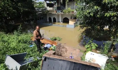 Sri Lanka declares state of emergency after devastating floods  - 1