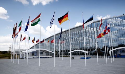 Министрите на отбраната на НАТО днес ще се срещнат в Брюксел - 1